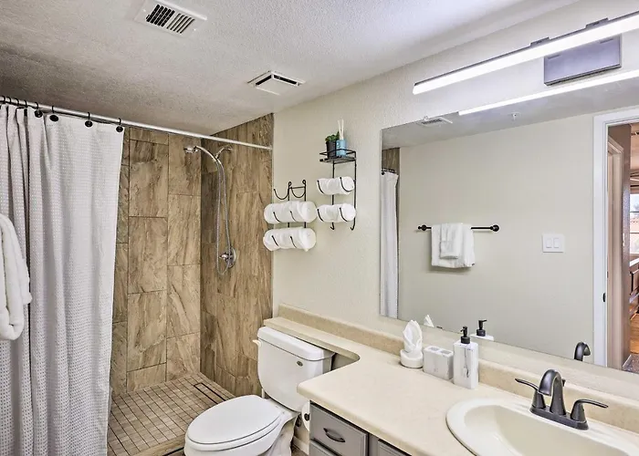 Holiday home Unwind Poolside! Unit 10 Mi To Old Town